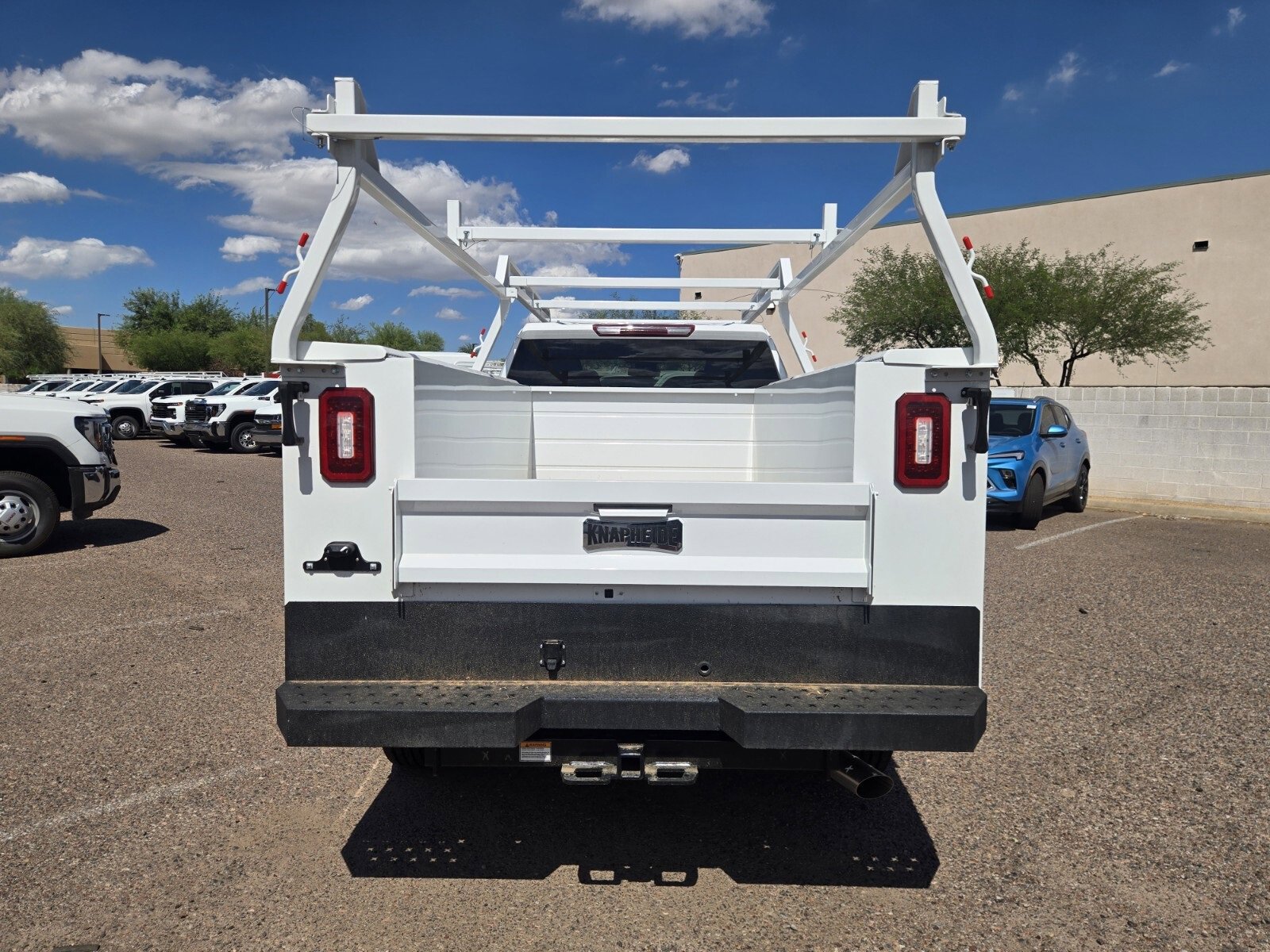 2025 Gmc Sierra HD Pro photo 3