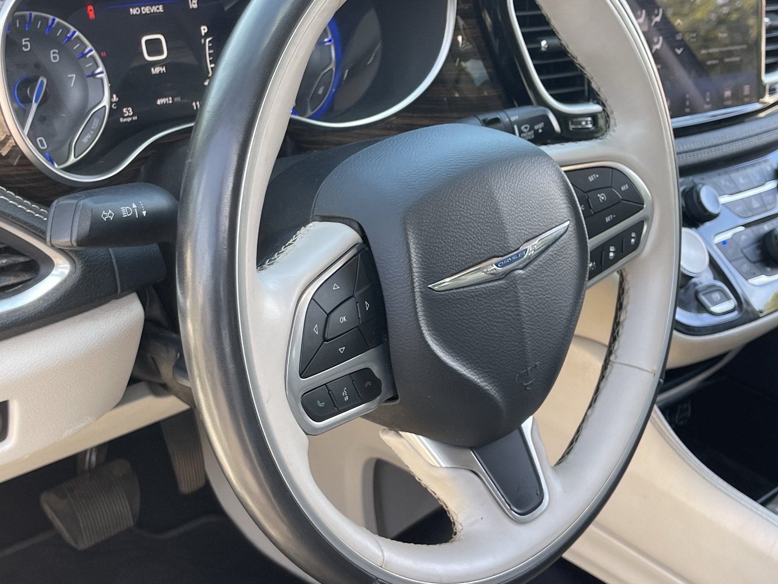 2021 Chrysler Pacifica Limited - Photo 24