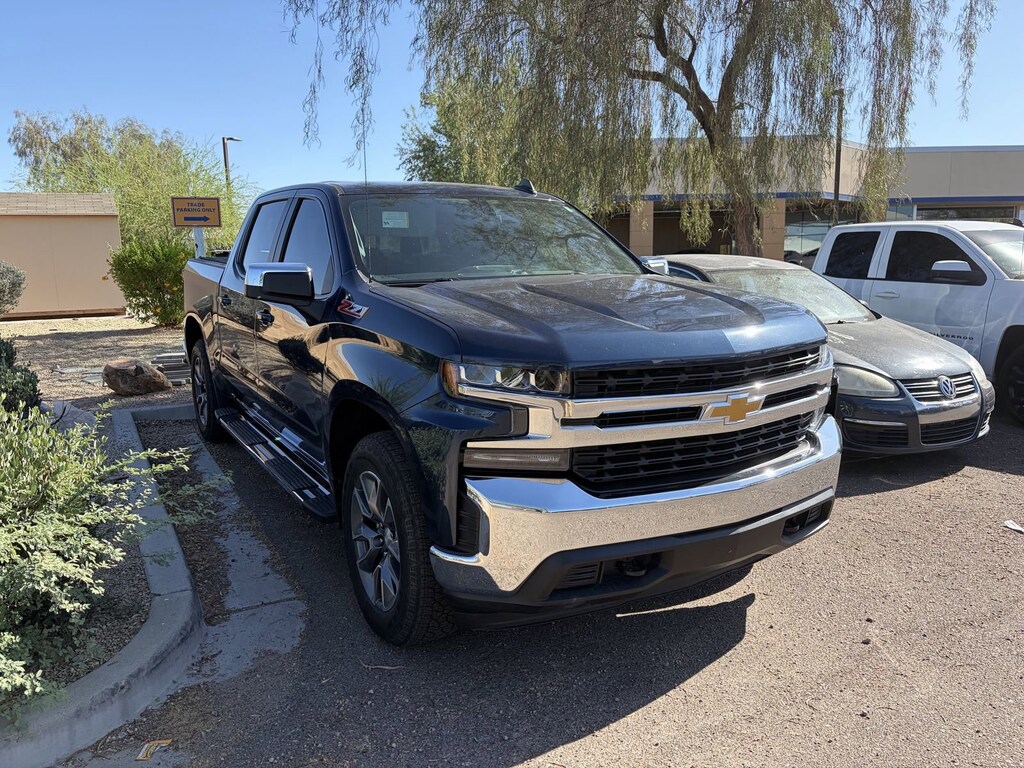 Used 2021 Chevrolet Silverado 1500 LT Truck Crew Cab