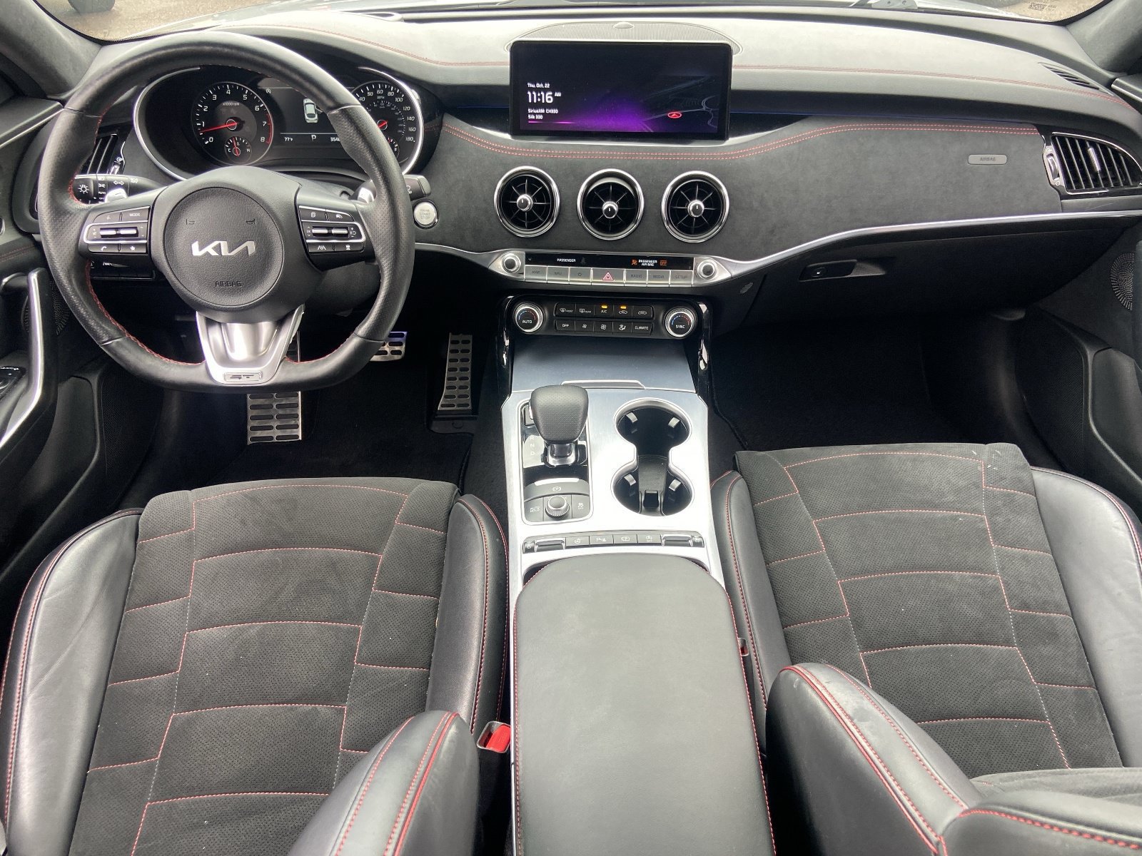 2023 Kia Stinger GT2 - Photo 16