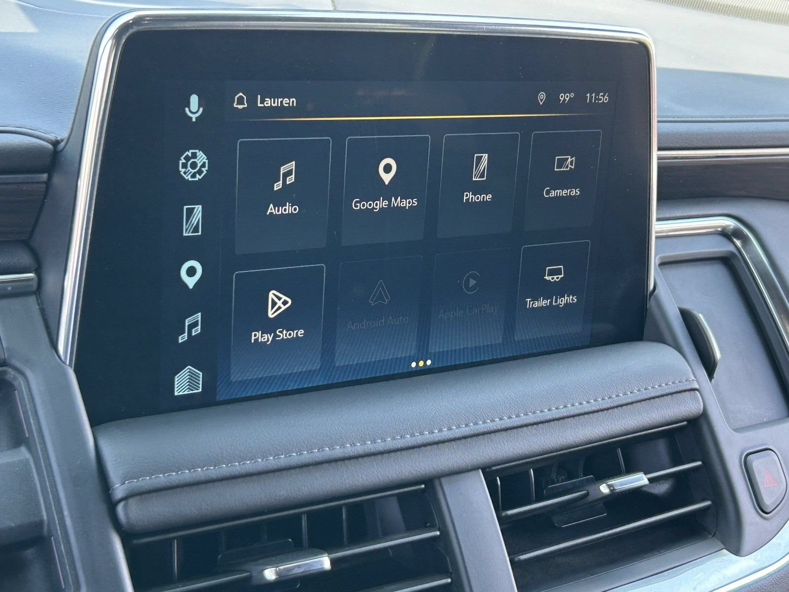 2024 Chevrolet Suburban LT - Photo 31