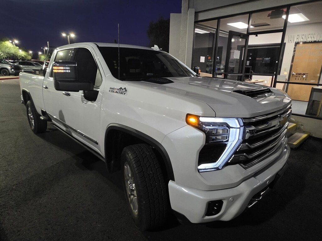 Used 2025 Chevrolet Silverado 3500 HD High Country Truck Crew Cab