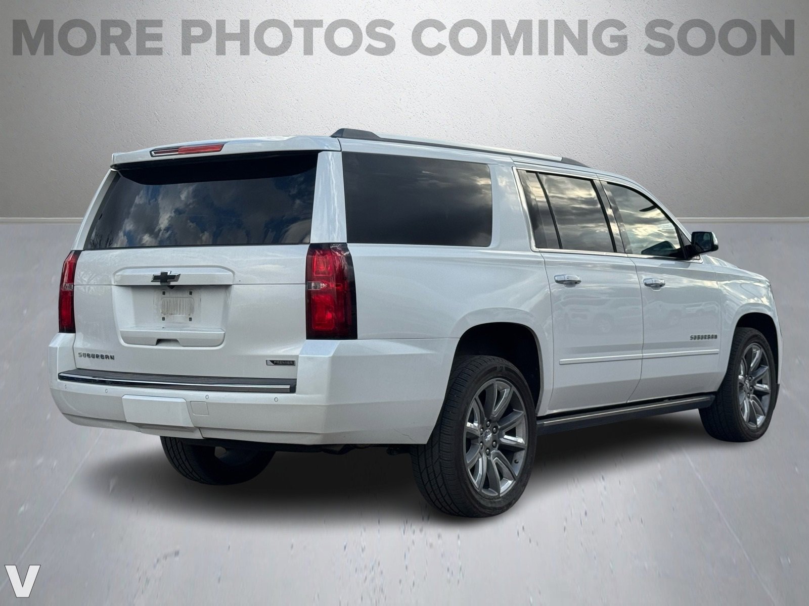 2018 Chevrolet Suburban Premier photo 2