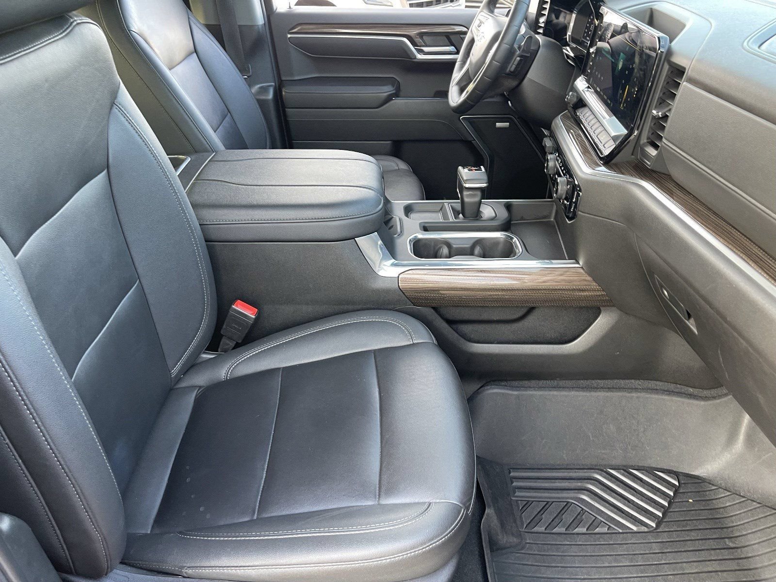 2024 Chevrolet Silverado 1500 RST - Photo 12