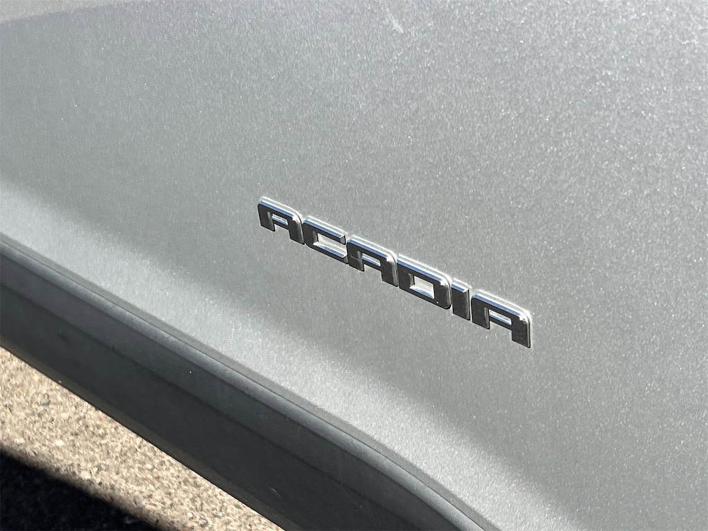 Used 2018 GMC Acadia SLT SUV