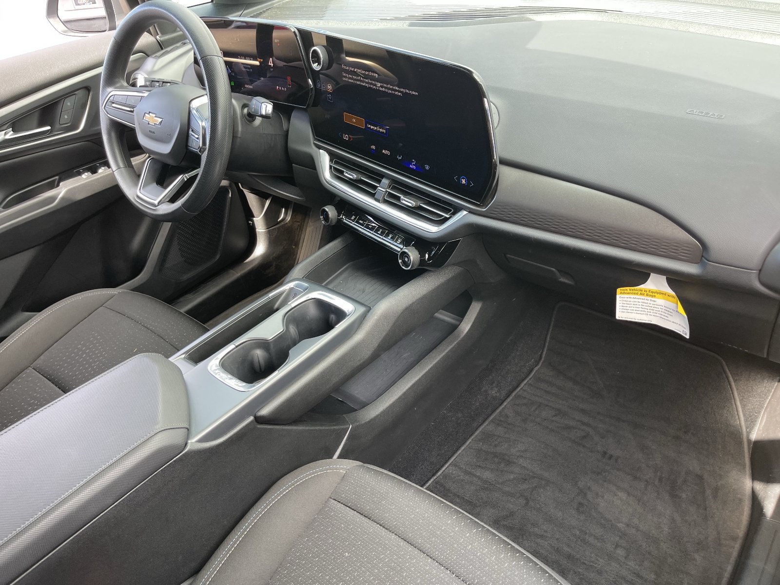 2025 Chevrolet Equinox EV LT - Photo 13