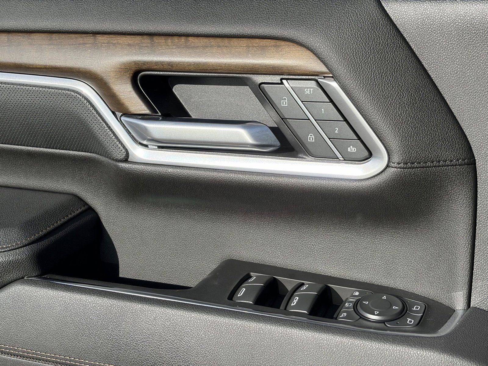 2025 Chevrolet Silverado 3500HD High Country - Photo 23