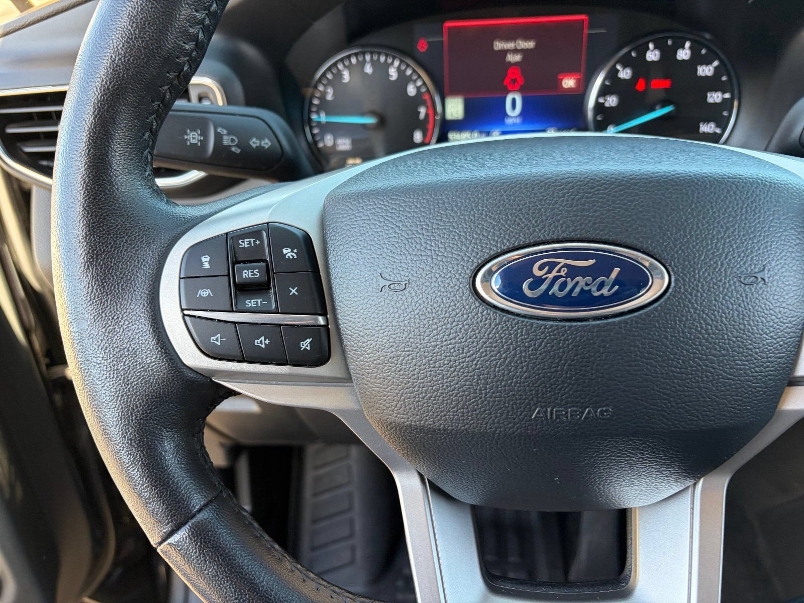 2024 Ford Explorer Limited - Photo 25