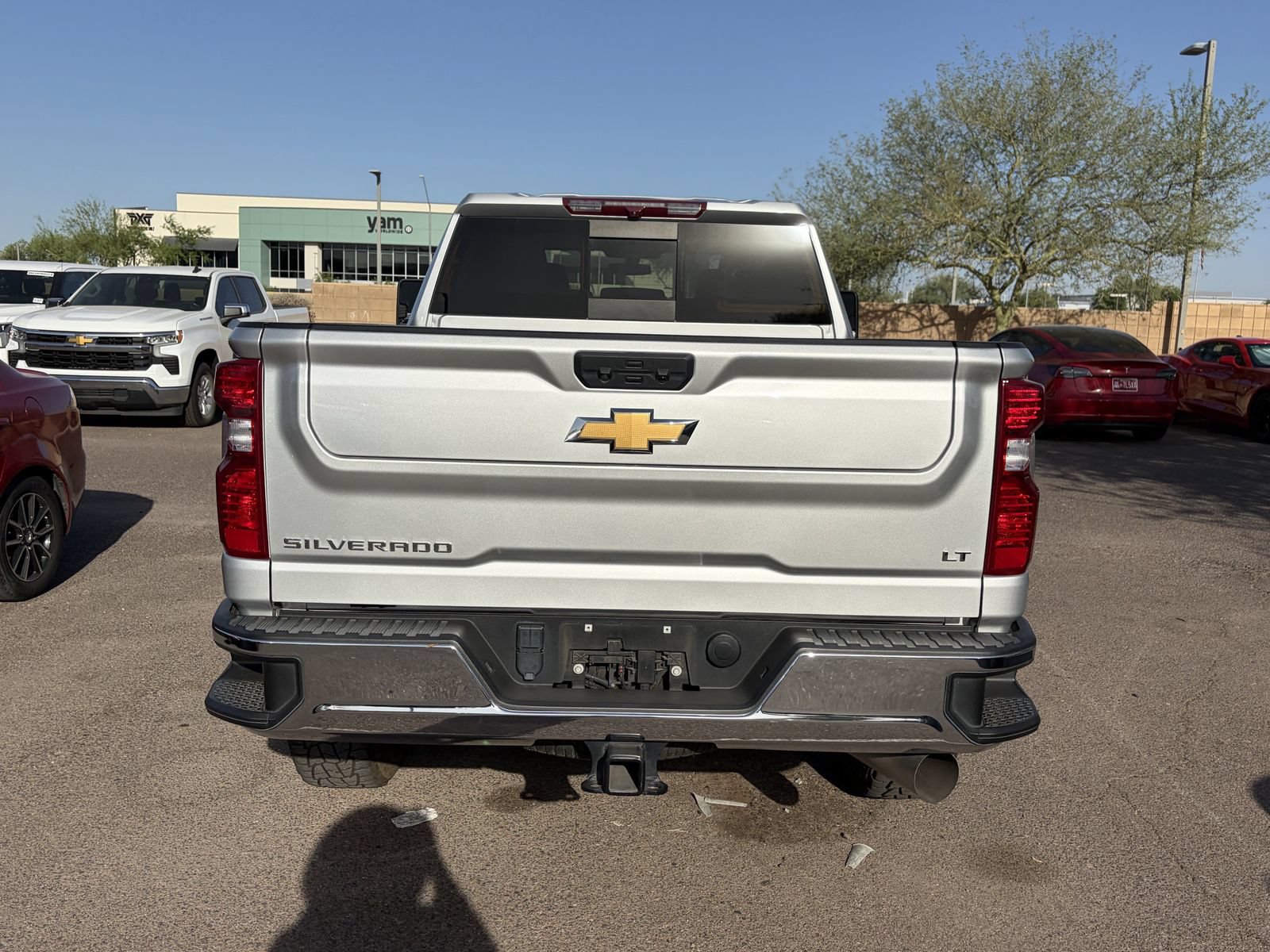 View vehicle photo 4