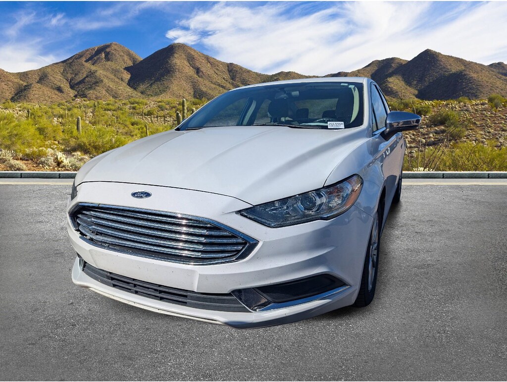 Used 2017 Ford Fusion SE Sedan