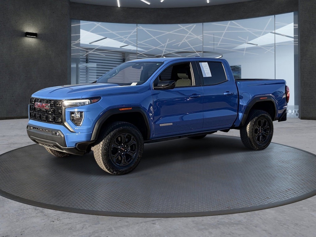 Used 2025 GMC Canyon Elevation Truck