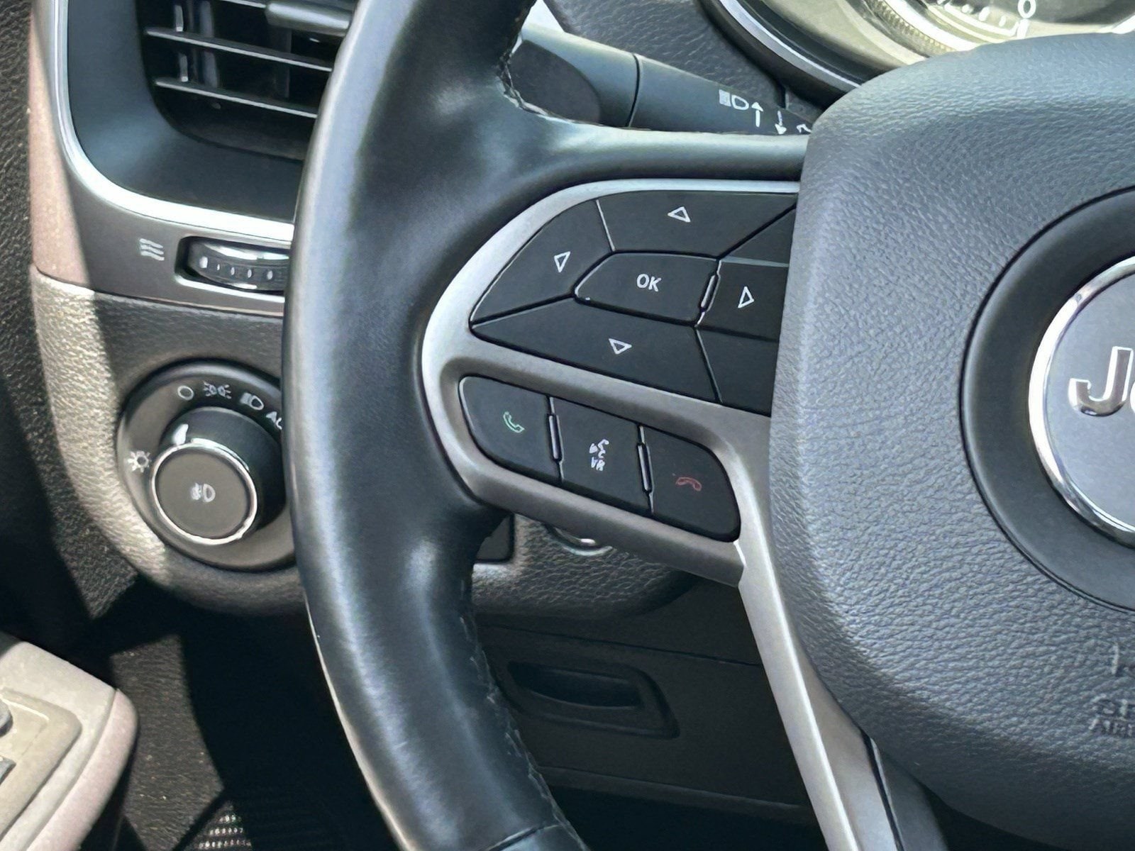 2021 Jeep Cherokee Latitude Lux - Photo 21