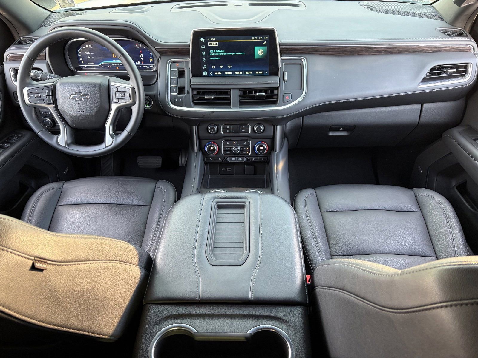2023 Chevrolet Suburban Z71 - Photo 16