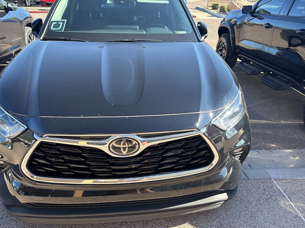 Used 2023 Toyota Highlander L SUV