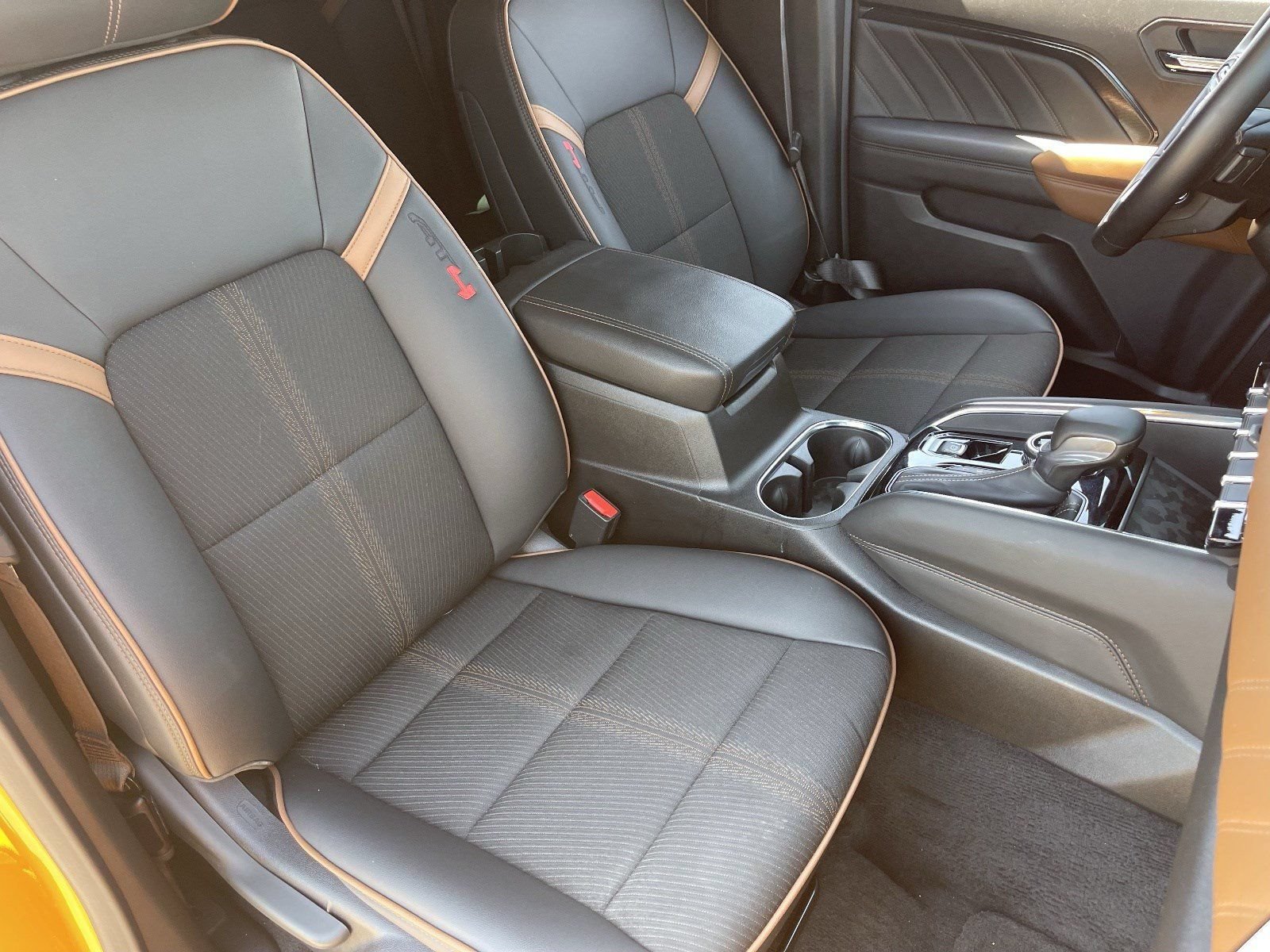 2025 GMC Canyon AT4 - Photo 11