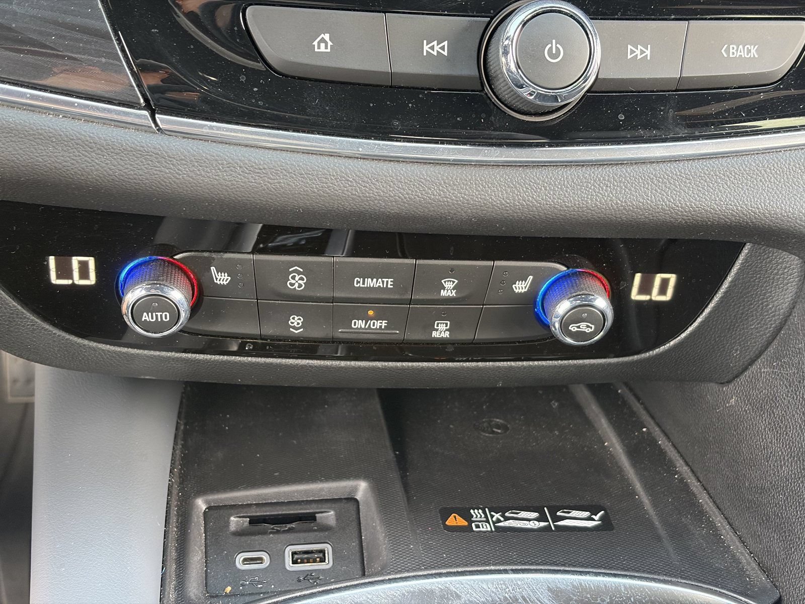 2023 Buick Enclave Essence - Photo 29