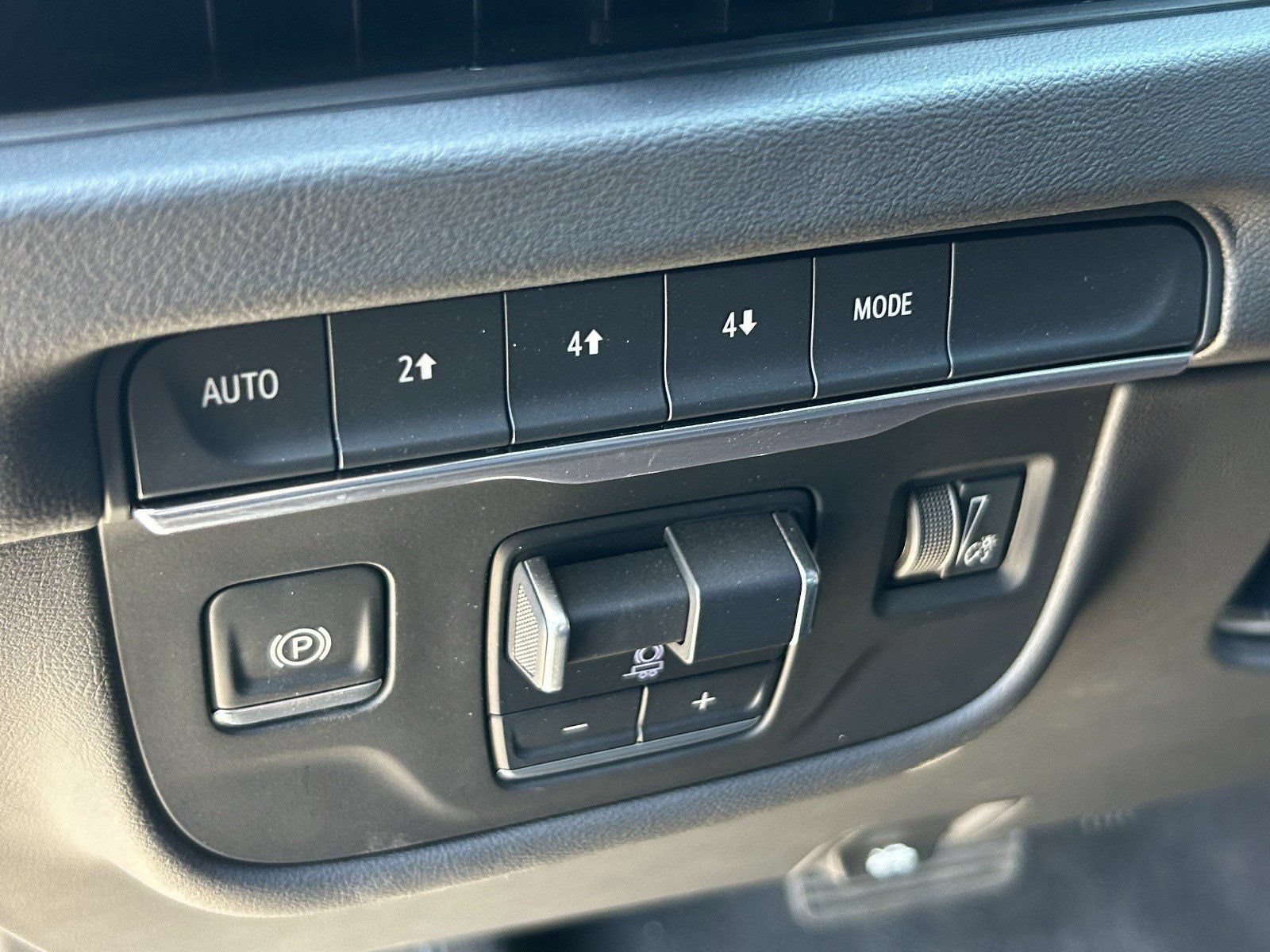 2025 Cadillac Escalade ESV Premium Luxury - Photo 29