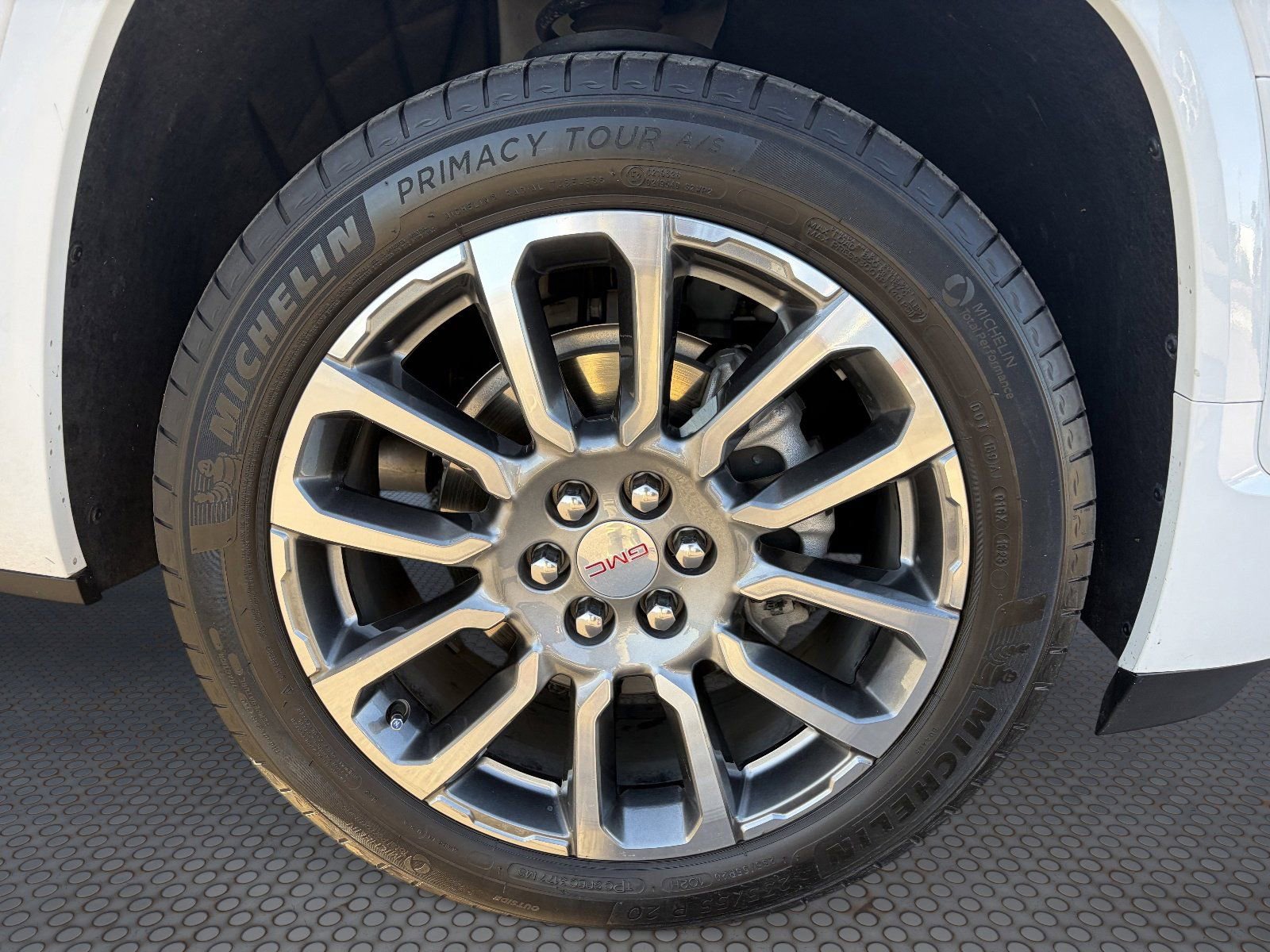 2023 GMC Acadia Denali - Photo 10