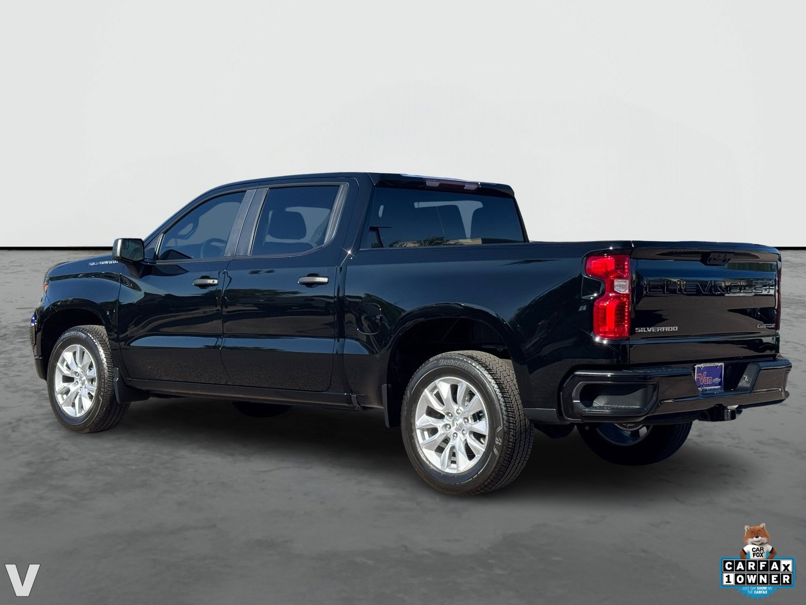 2024 Chevrolet Silverado Custom photo 3