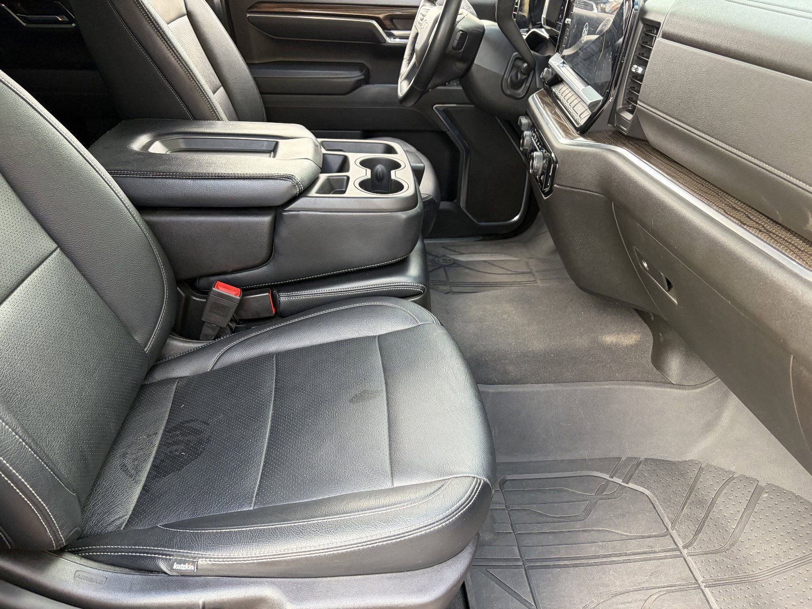 2024 Chevrolet Silverado 1500 LT - Photo 12