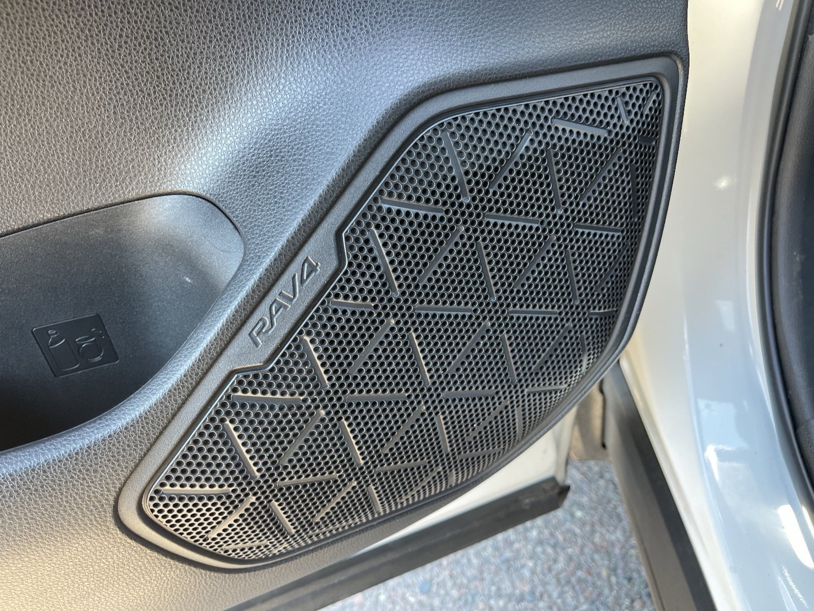 2023 Toyota RAV4 XSE - Photo 23
