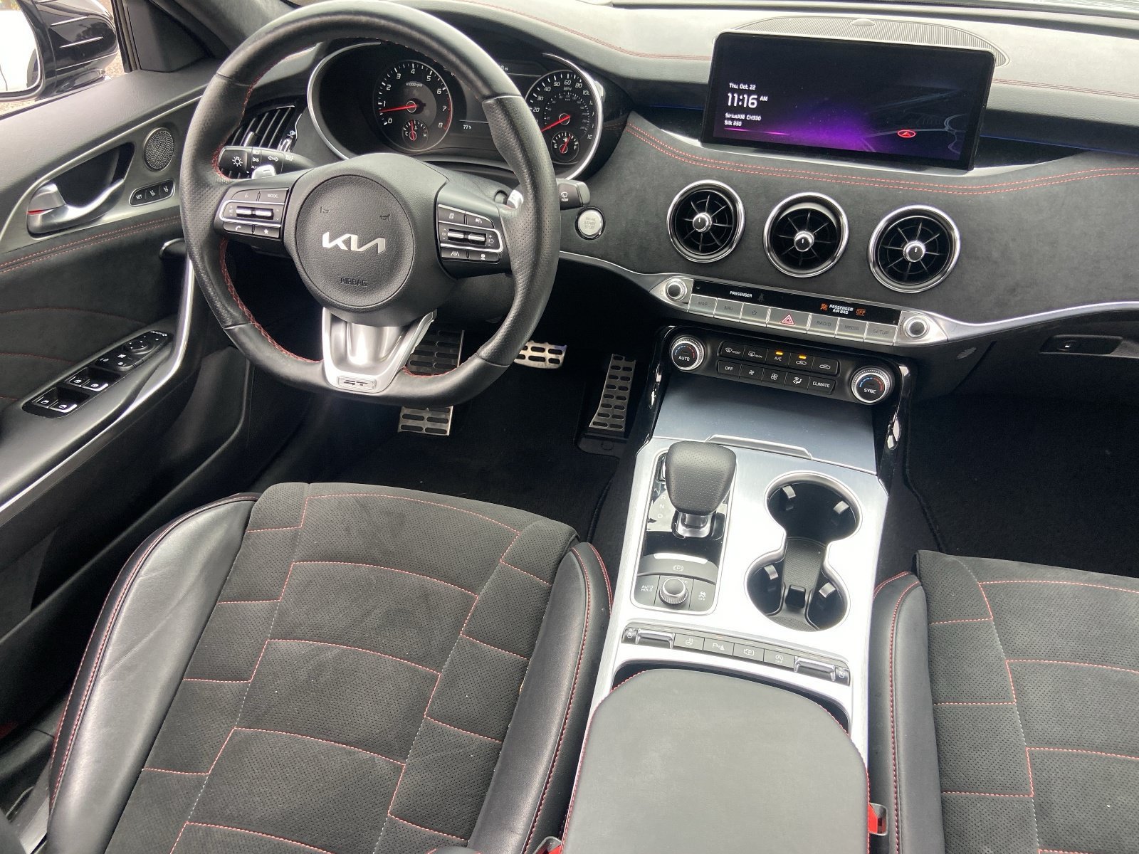 2023 Kia Stinger GT2 - Photo 15