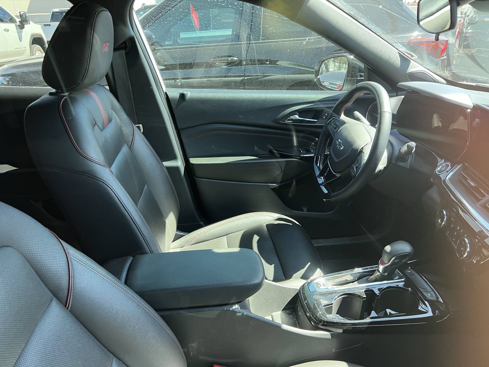 2025 Chevrolet Trax RS - Photo 8