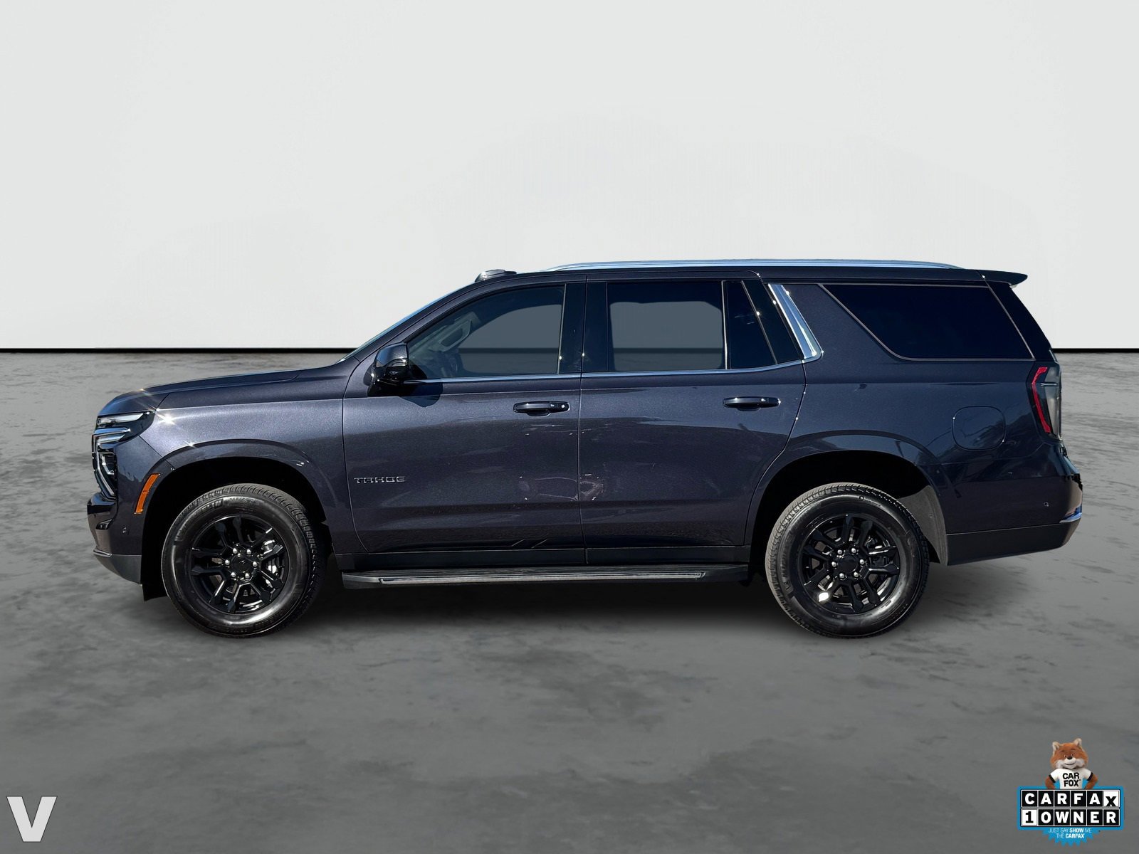 2025 Chevrolet Tahoe LT photo 2