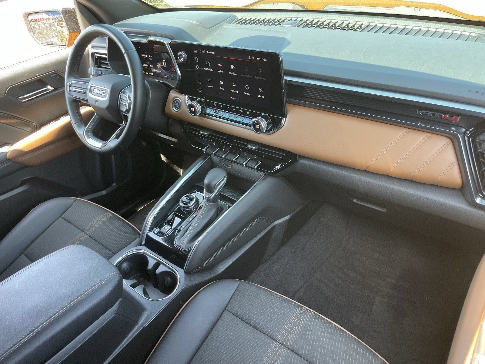 2025 GMC Canyon AT4 - Photo 13
