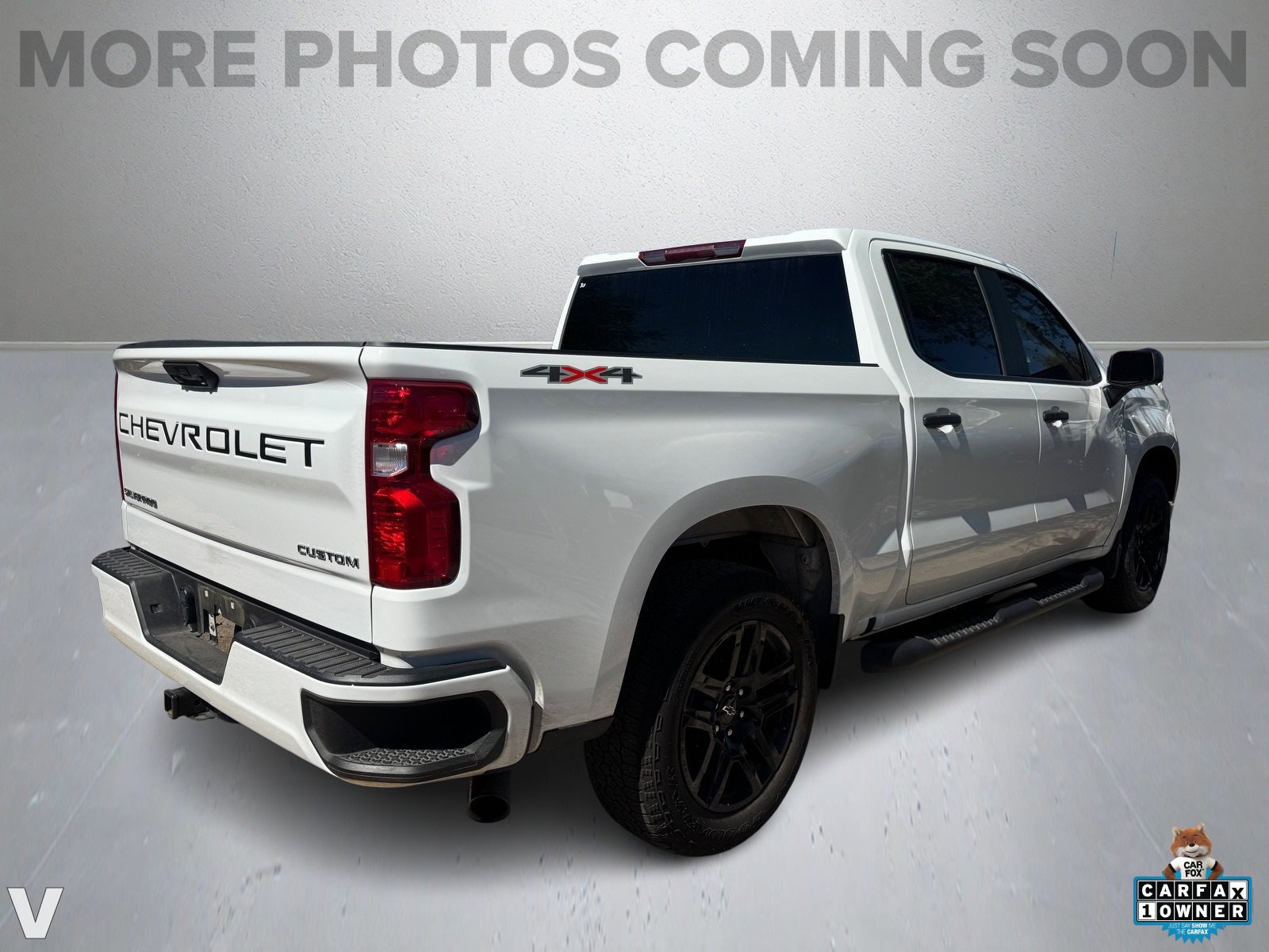 2025 Chevrolet Silverado 1500 Custom photo 2