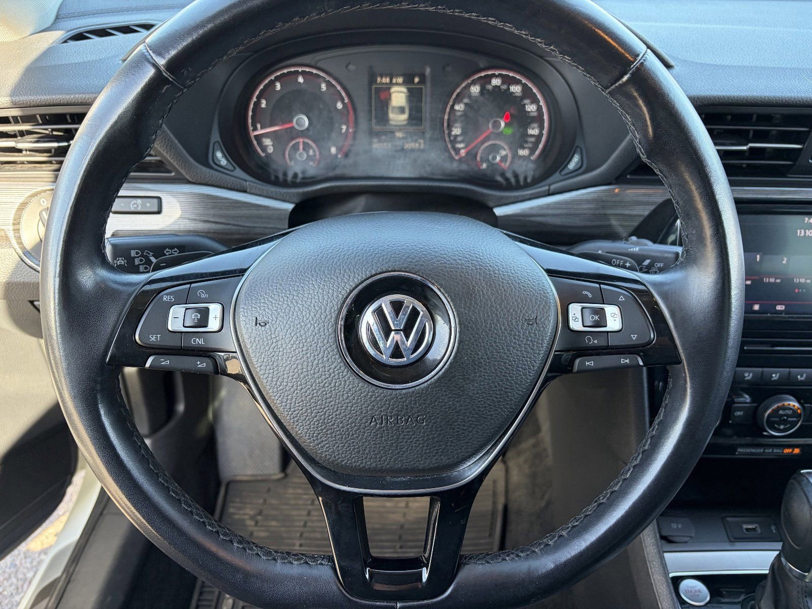2020 Volkswagen Passat R-Line - Photo 24