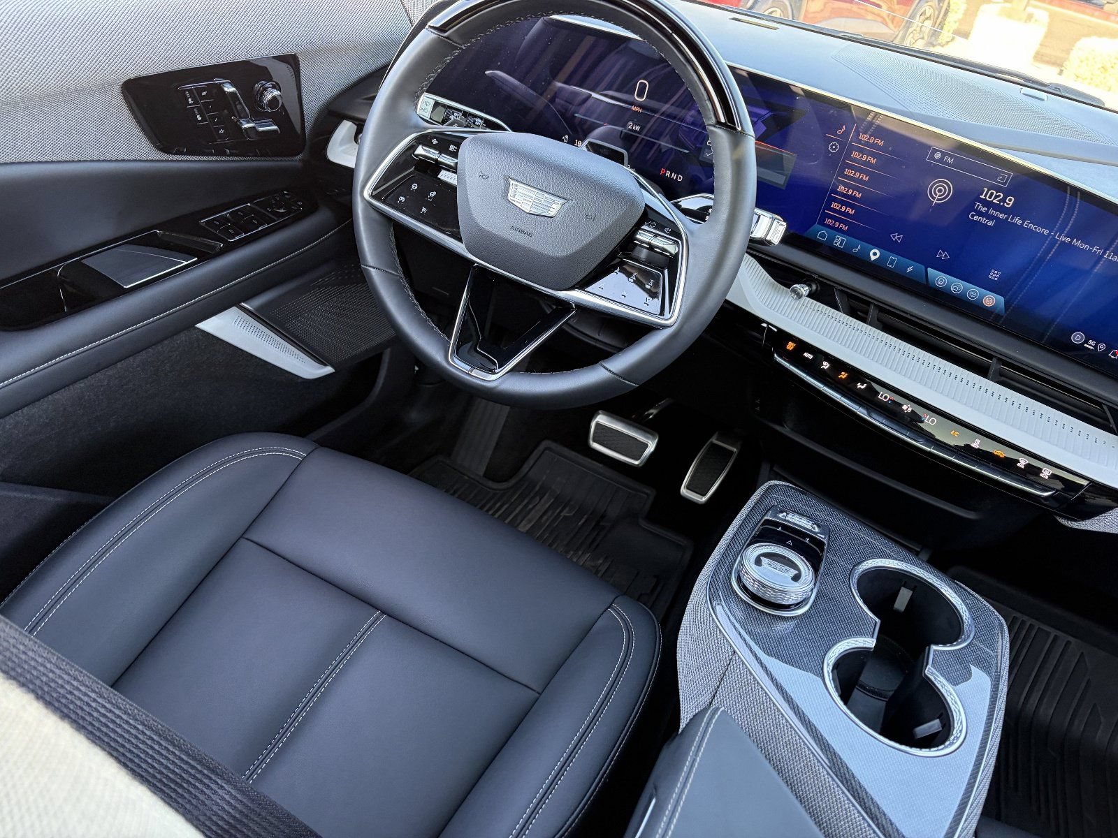 2025 Cadillac OPTIQ Sport 1 - Photo 15