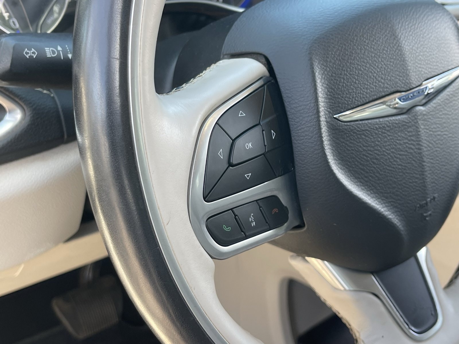 2021 Chrysler Pacifica Limited - Photo 25