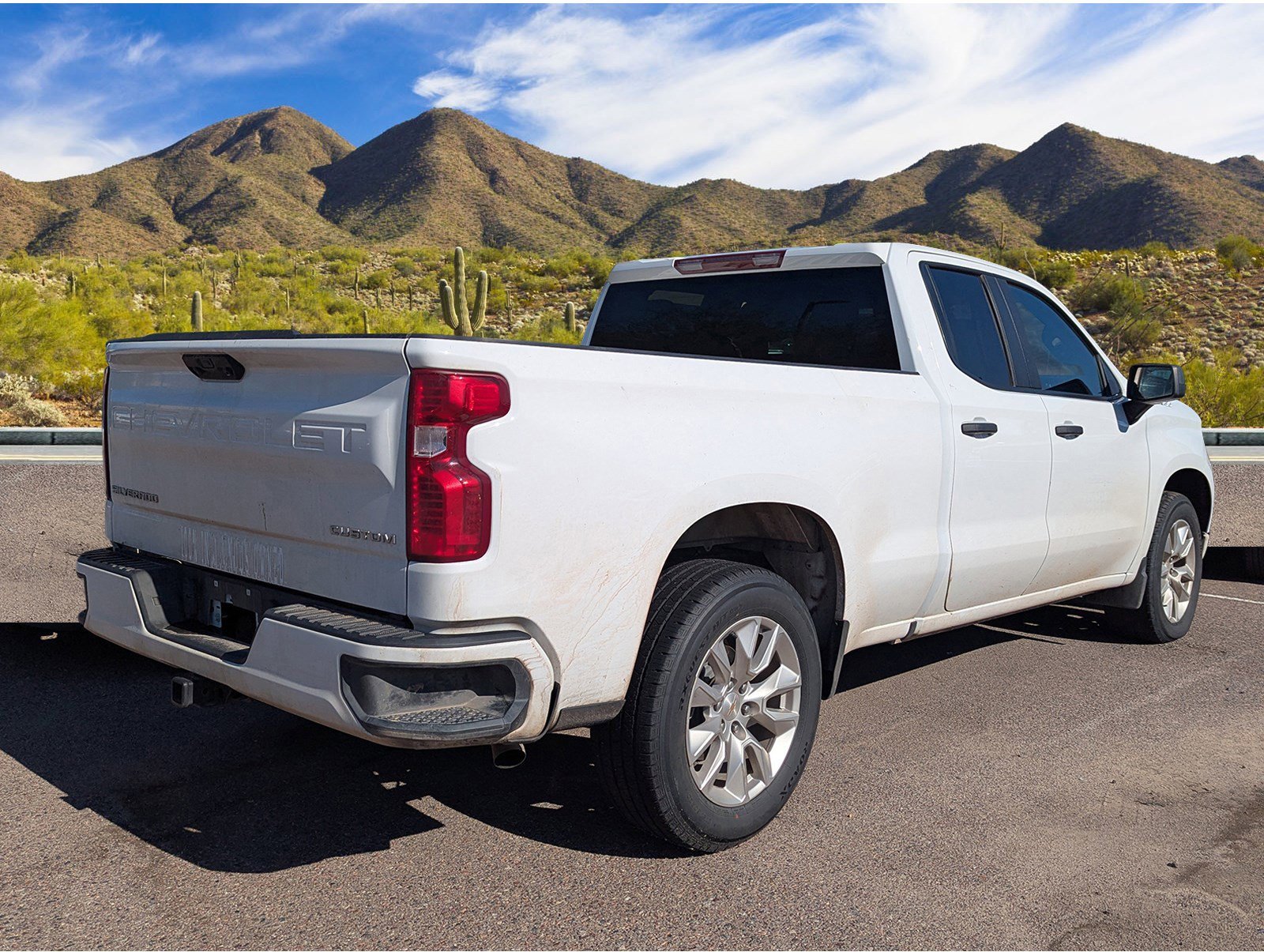 2024 Chevrolet Silverado 1500 Custom photo 3