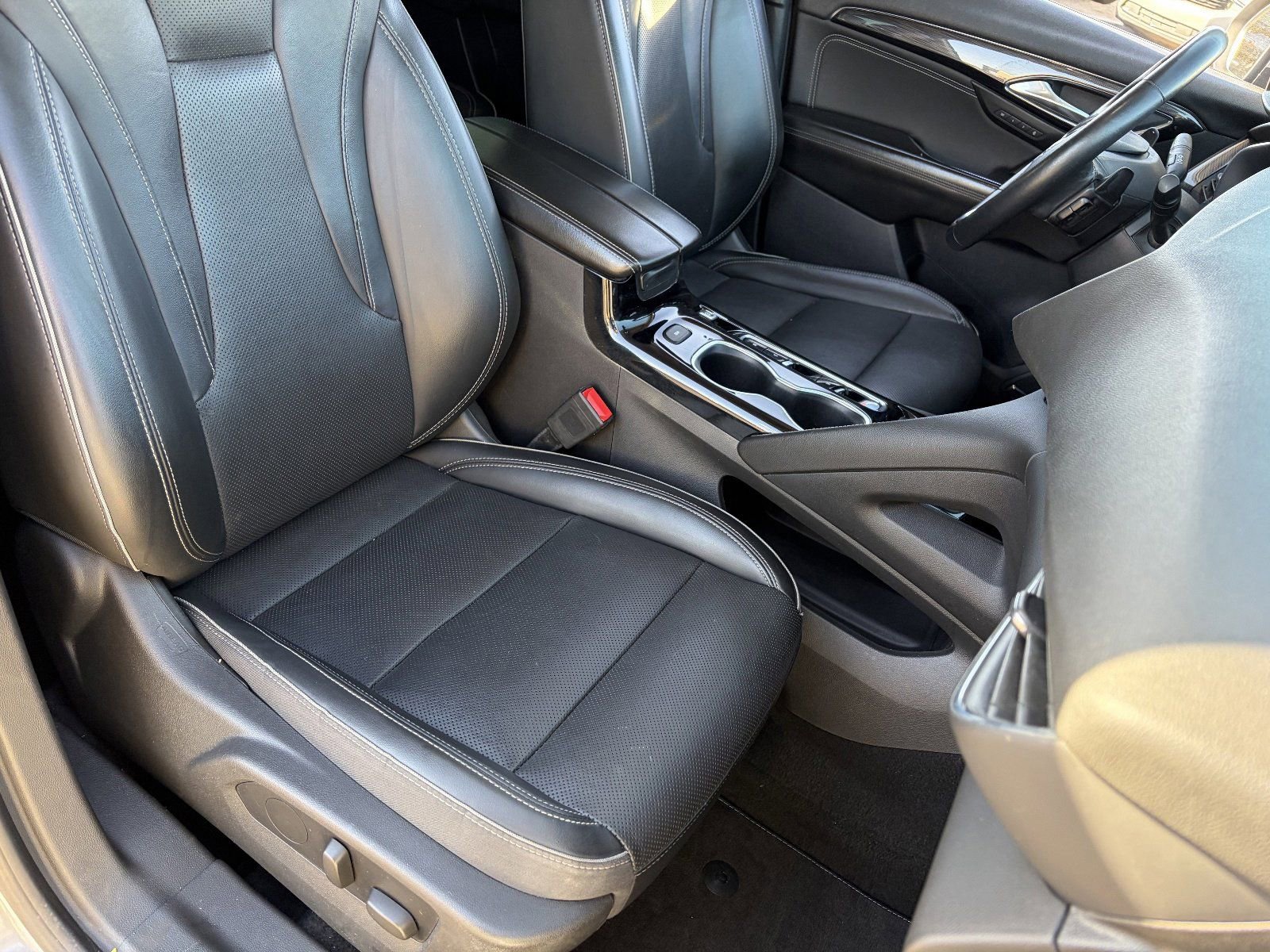 2022 Buick Envision Essence - Photo 11