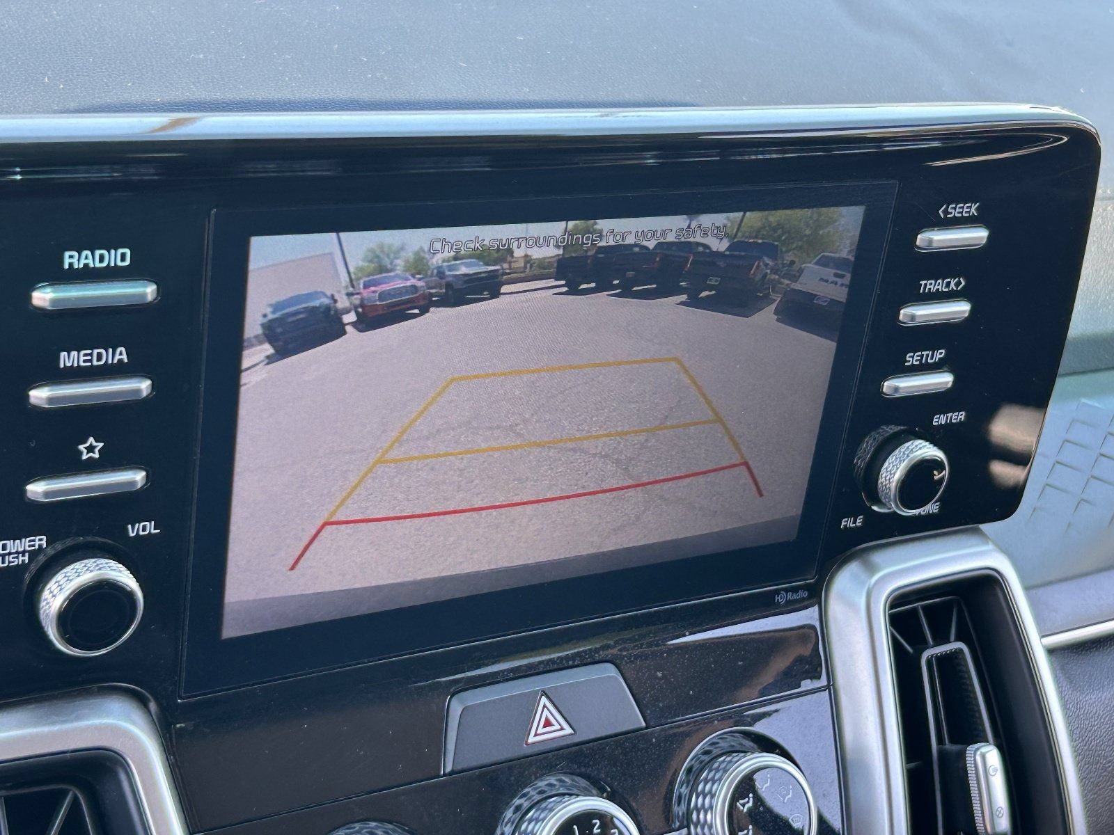 2021 Kia Sorento LX - Photo 30