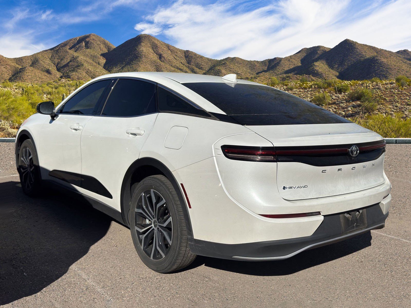 2024 Toyota Crown XLE photo 2