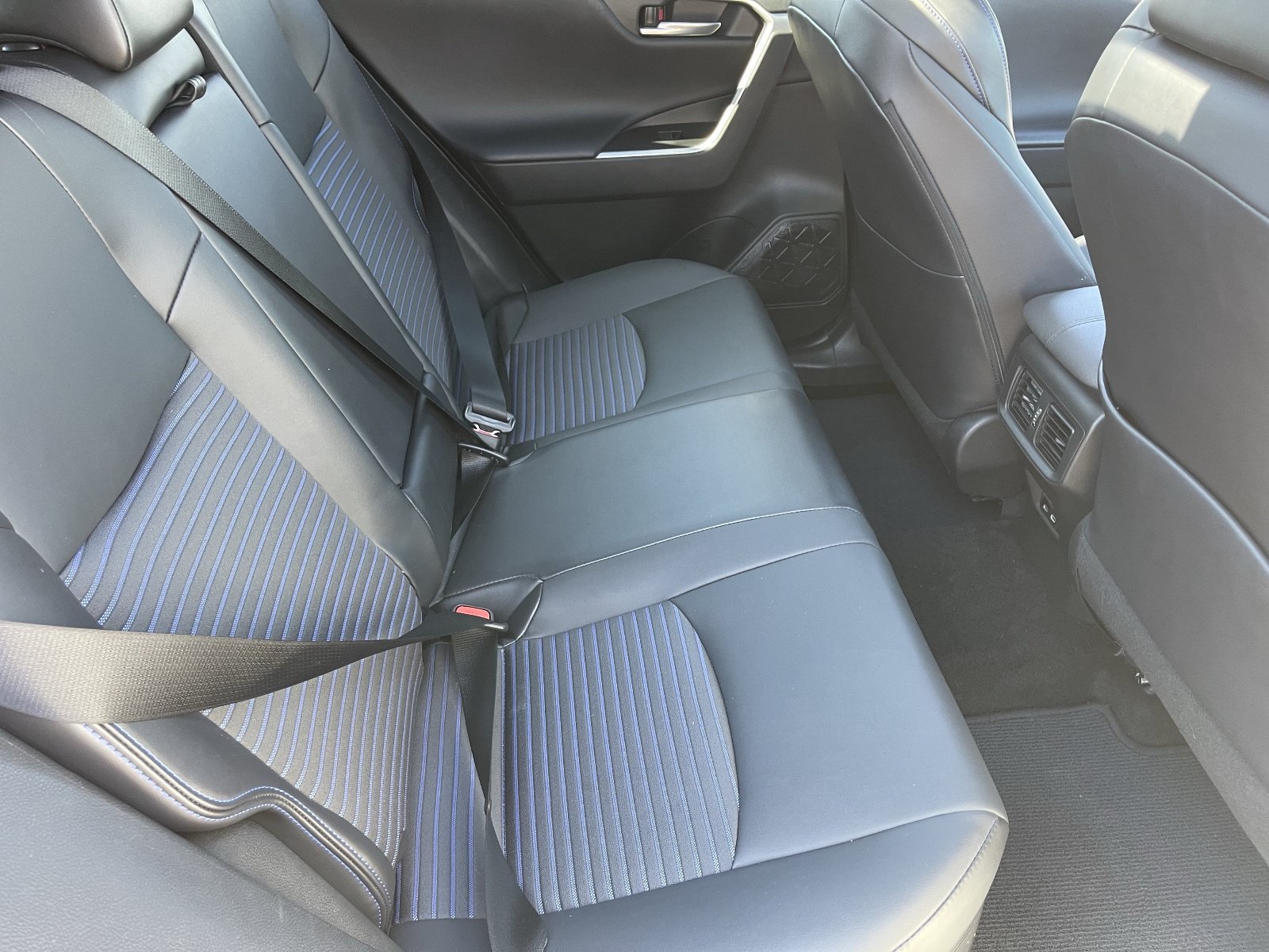 2023 Toyota RAV4 XSE - Photo 15