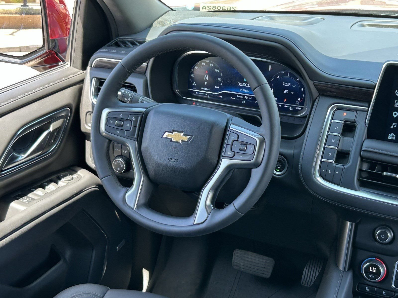 2024 Chevrolet Suburban LT - Photo 18