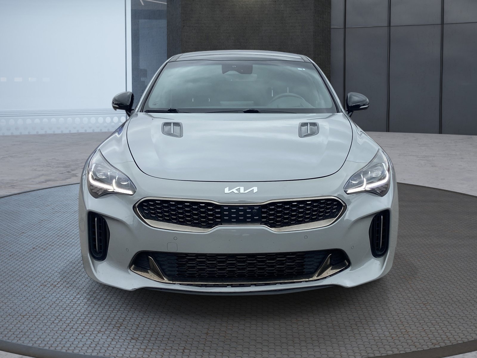 2023 Kia Stinger GT2 - Photo 9