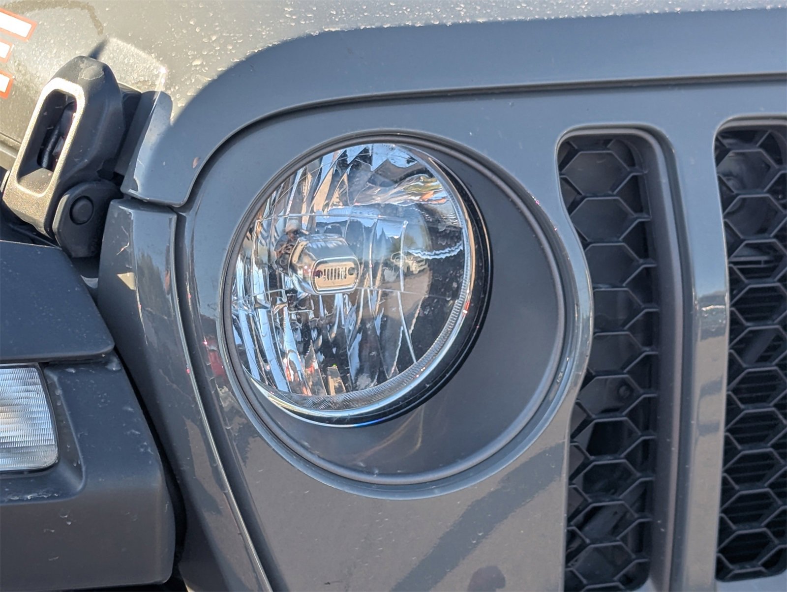 2023 Jeep Gladiator Mojave photo 3