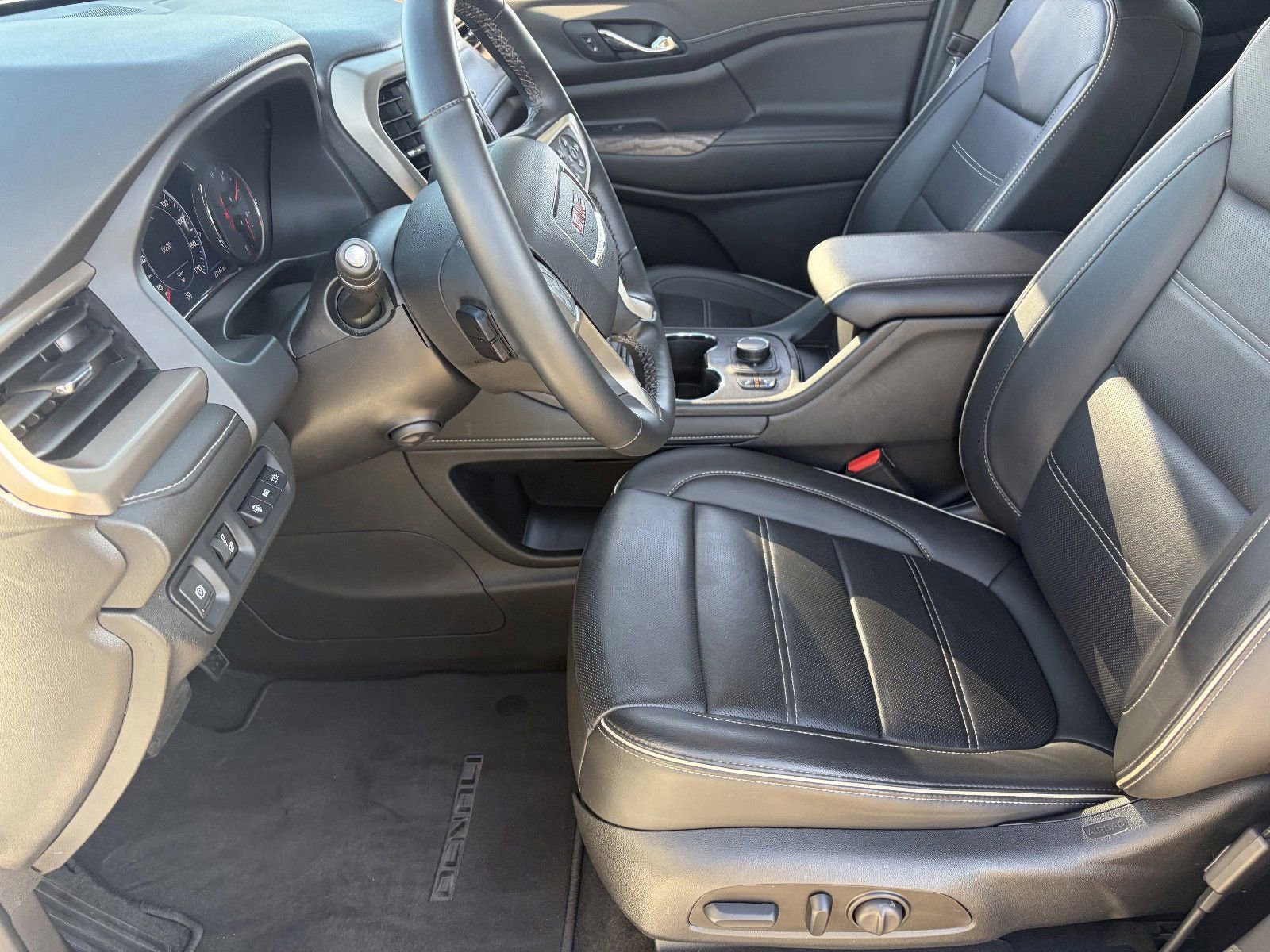 2023 GMC Acadia Denali - Photo 20