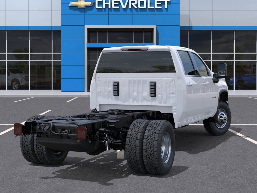 New 2026 Chevrolet Silverado 3500 HD Chassis Cab Work Truck Truck Crew Cab