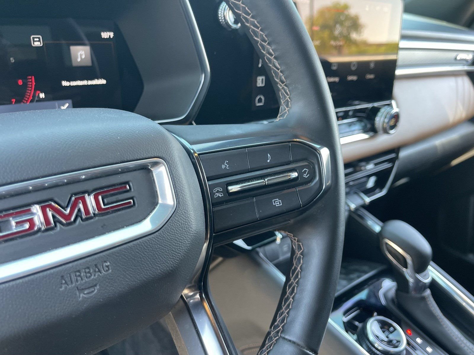 2025 GMC Canyon AT4 - Photo 26