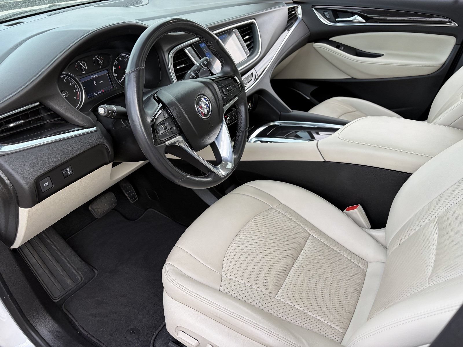 Used 2024 White Frost Tricoat Buick Essence image 19