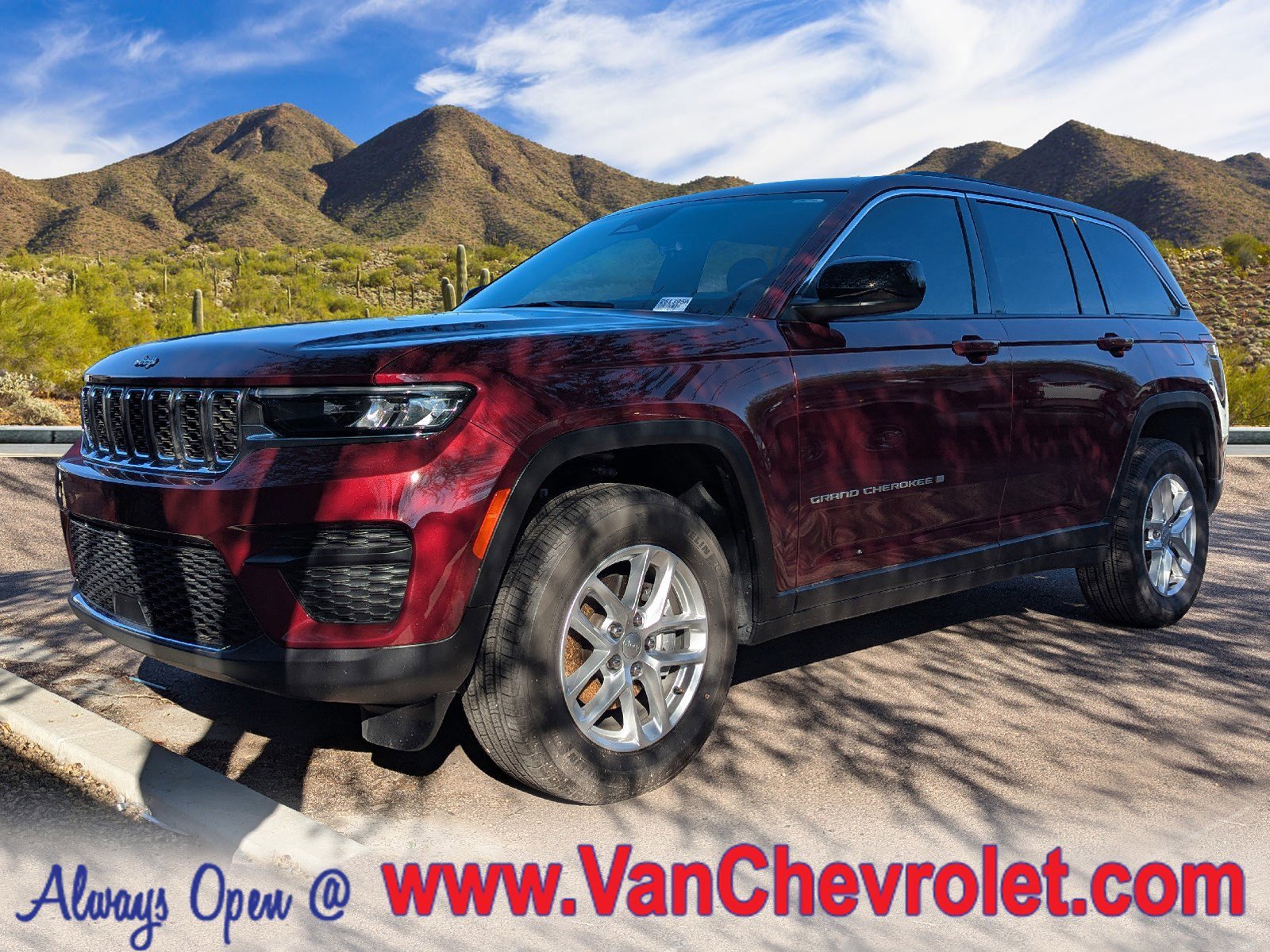 2025 Jeep Grand Cherokee Laredo's photo