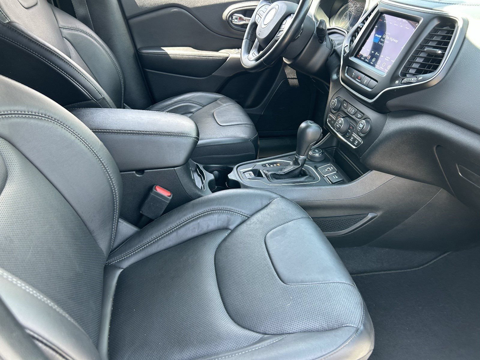 2021 Jeep Cherokee Latitude Lux - Photo 12
