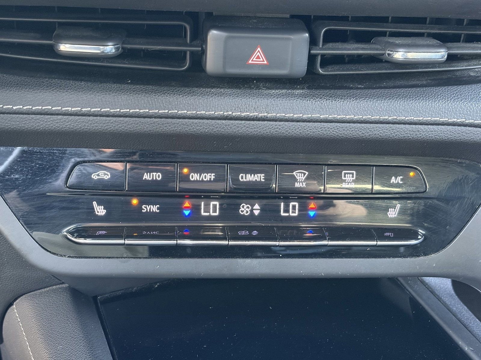 2022 Buick Envision Essence - Photo 30