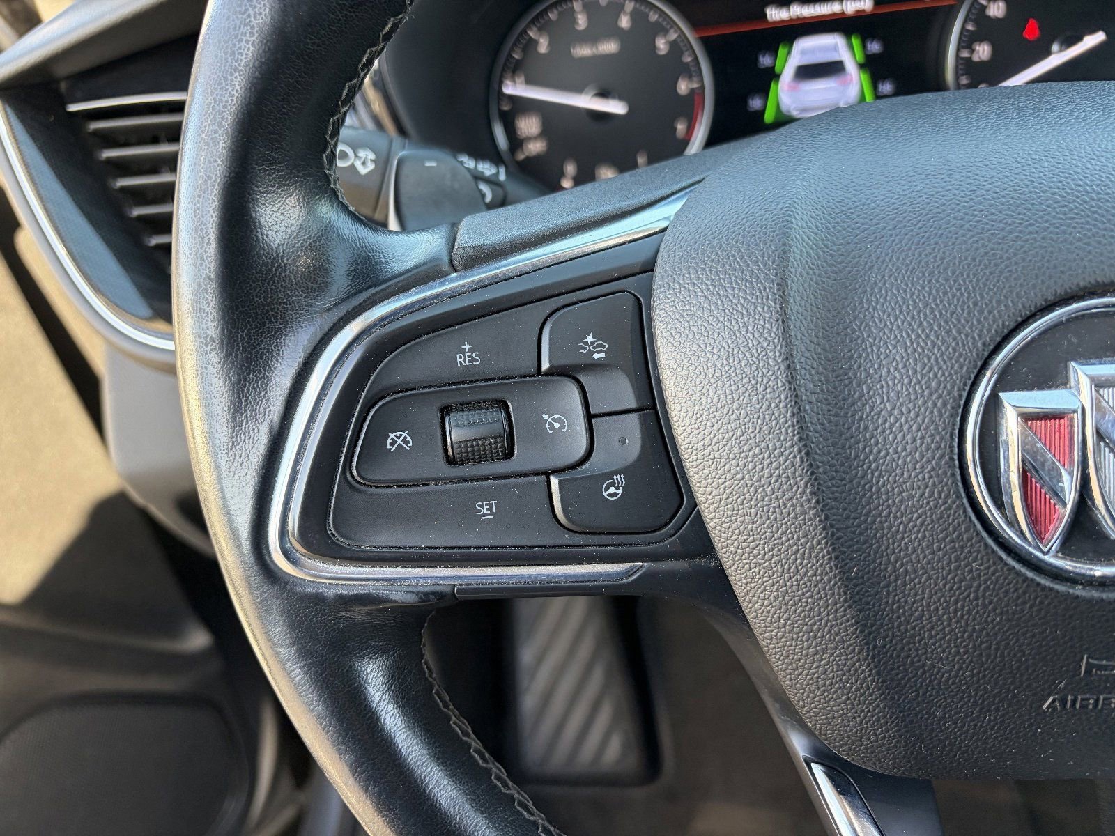 2022 Buick Envision Essence - Photo 25