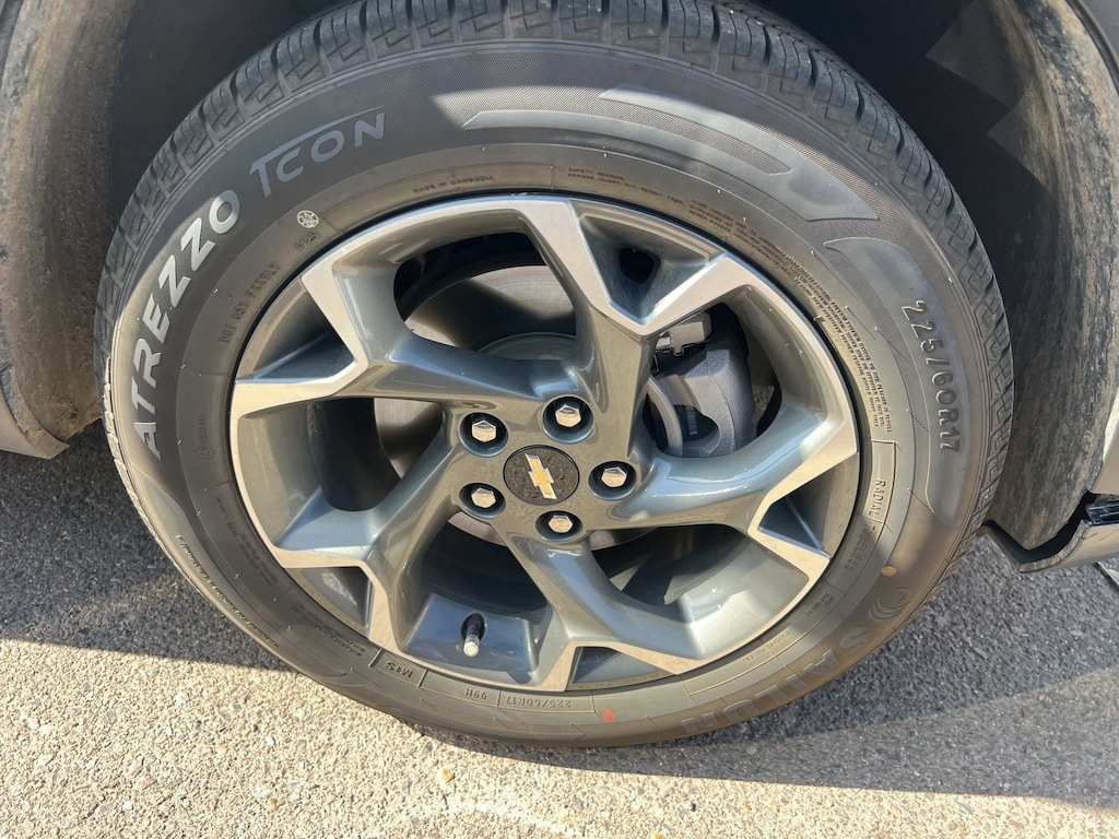 Used 2025 Chevrolet Trax LT SUV